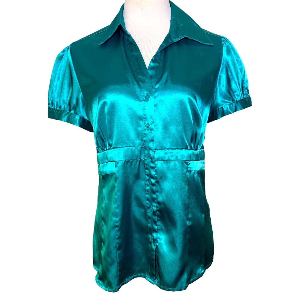 APT.9 Emerald Green Button Up Silky Look Short Sleeve Blouse SZL NWOT